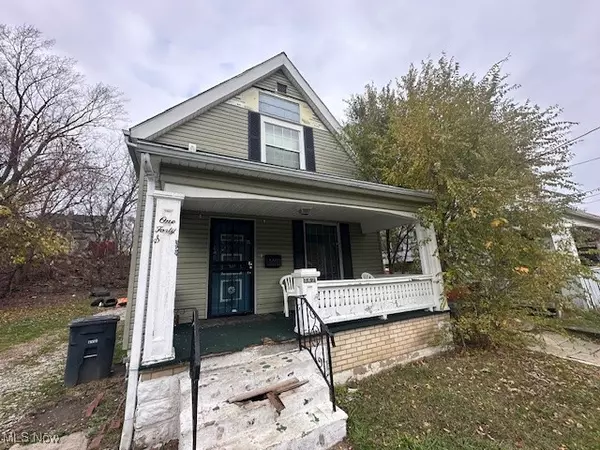 147 W Crosier ST, Akron, OH 44311