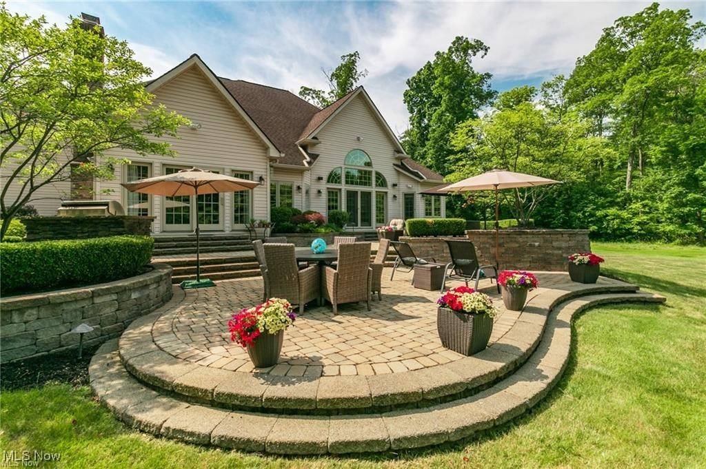 Kirtland Hills, OH 44060,9445 Winterberry LN