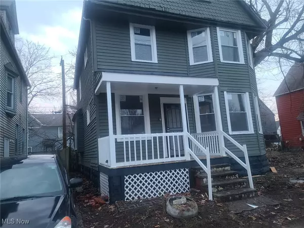 Cleveland, OH 44106,1352 E 90th ST