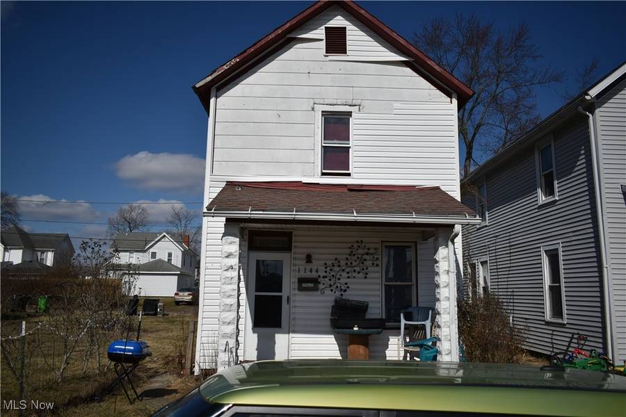 1144 Adams ST, Coshocton, OH 43812