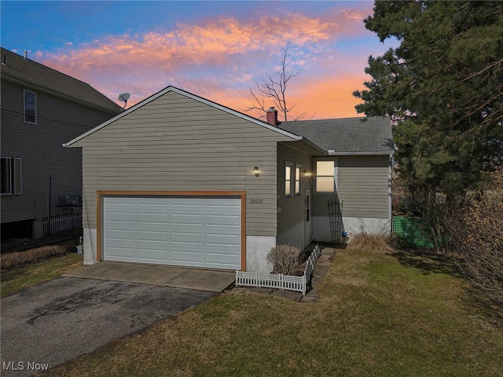 35659 West Island DR, Eastlake, OH 44095