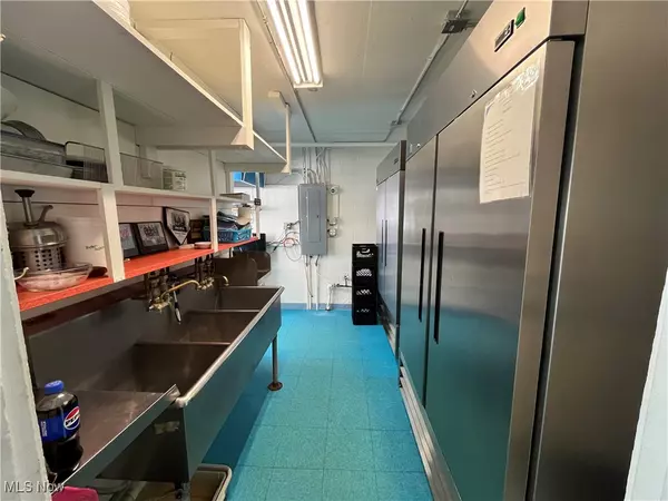 Akron, OH 44314,2036 East AVE