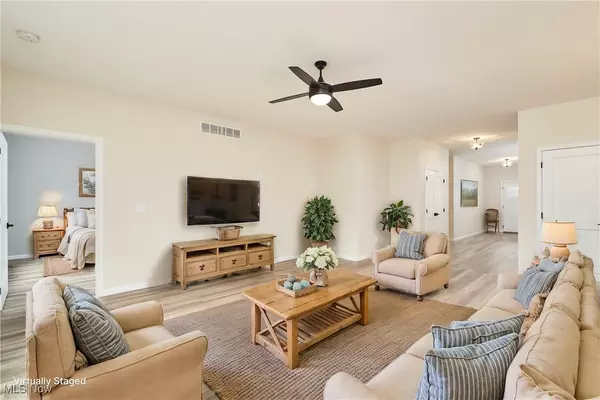 Doylestown, OH 44230,400 Thorn WAY