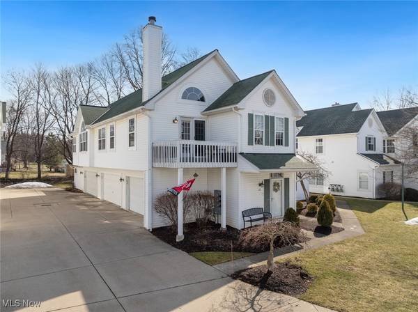 42 Vista 35A CIR,  North Olmsted,  OH 44070