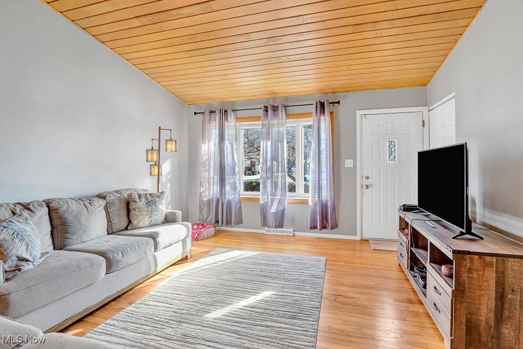 Brook Park, OH 44142,6298 Elmdale RD