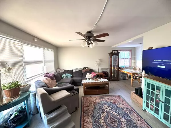 Cuyahoga Falls, OH 44221,3423 W Bailey RD