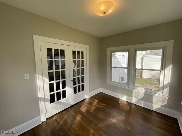 Cleveland Heights, OH 44118,3096 Meadowbrook BLVD