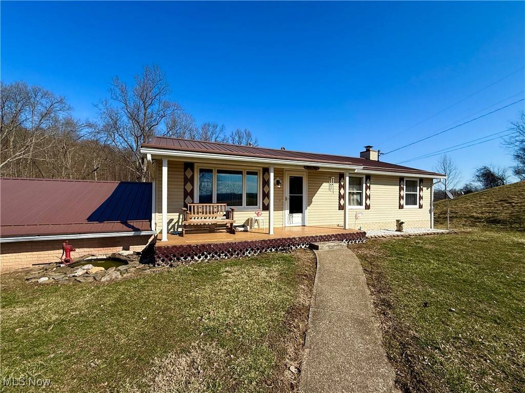 155 Fred Smith RD, New Matamoras, OH 45767