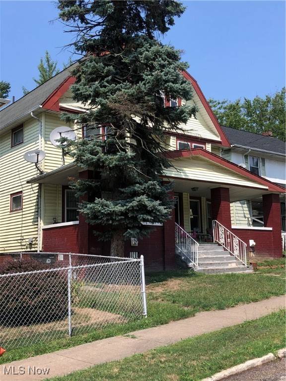 Cleveland, OH 44104,10207 Hilgert DR