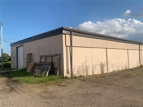 Canton, OH 44702,207 9th ST SW