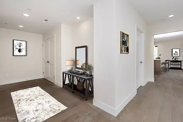 Beachwood, OH 44122,27500 Cedar RD #804