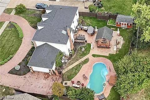 Westlake, OH 44145,23917 Stonehedge DR
