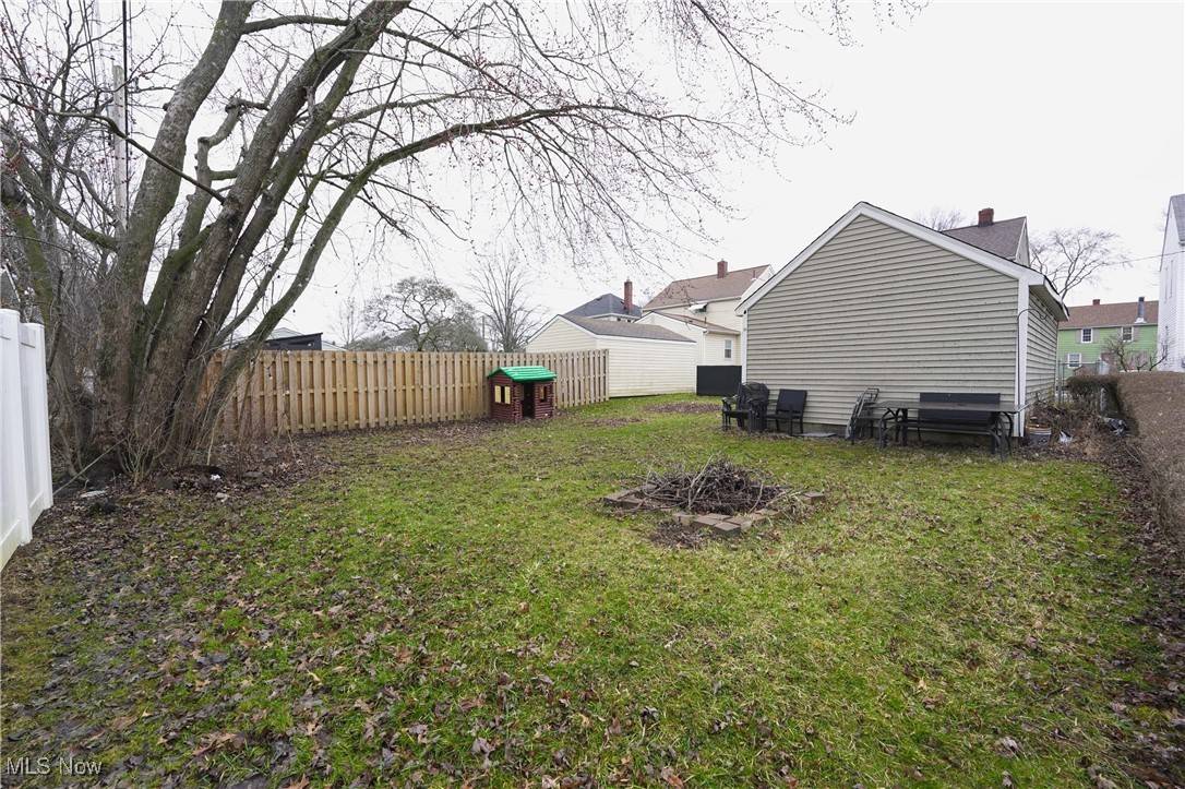Cuyahoga Falls, OH 44221,142 Johnson AVE