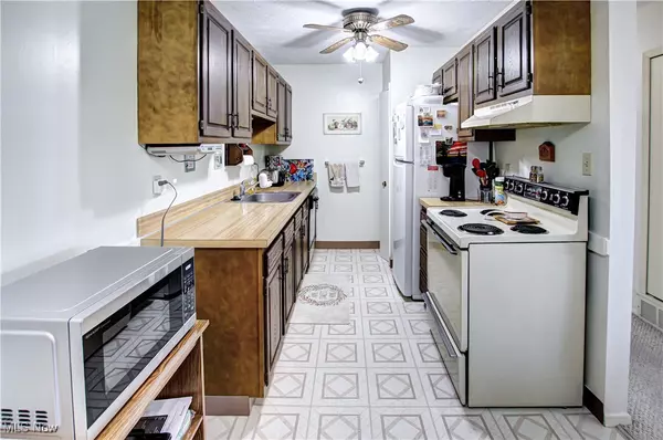 Westlake, OH 44145,2917 N Bay DR #M15