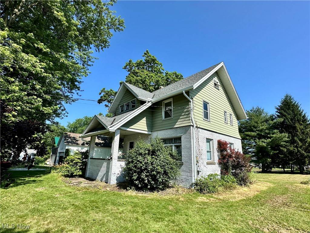 13479 Louisville ST NE, Paris, OH 44669