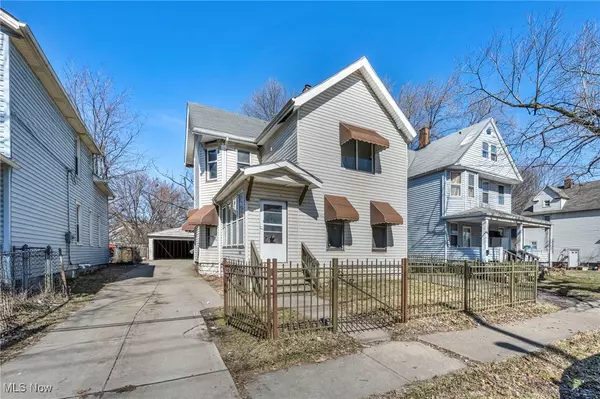 Cleveland, OH 44127,6067 Hillman AVE