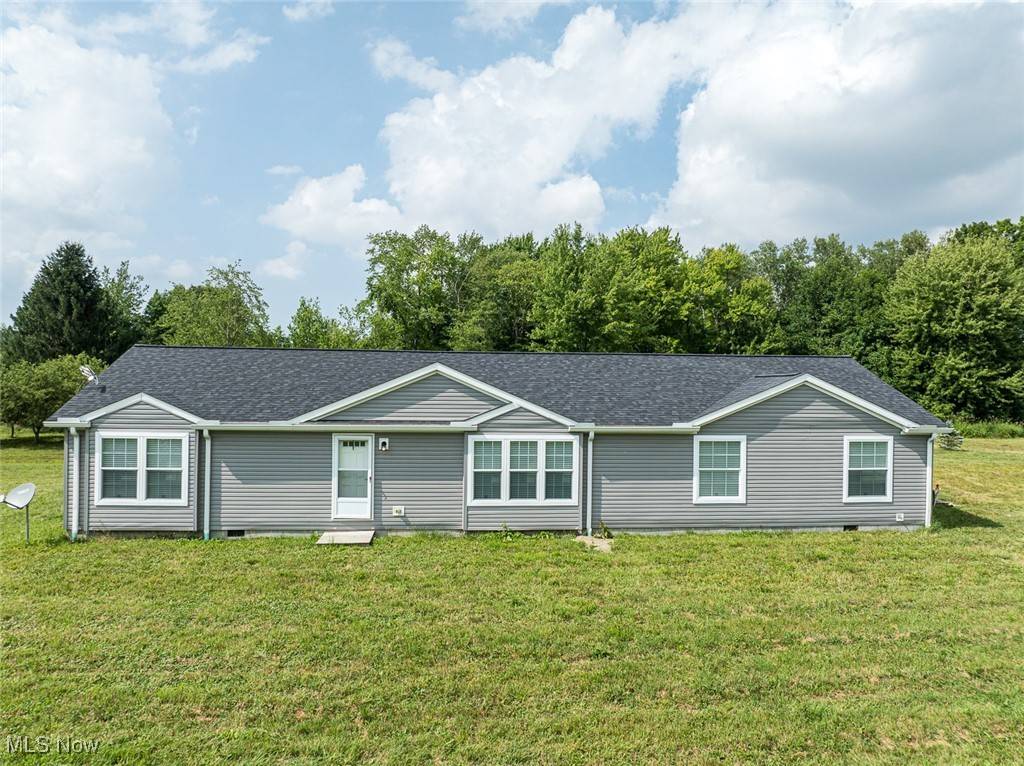 5719 N Richmond RD, Pierpont, OH 44082