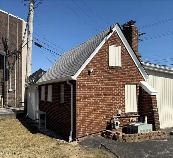Parma, OH 44129,5514 Pearl RD