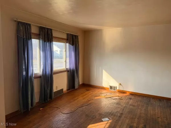 Newton Falls, OH 44444,416 Lemae ST