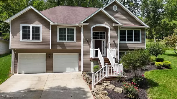 1483 Lake Front DR,  Salem,  OH 44460