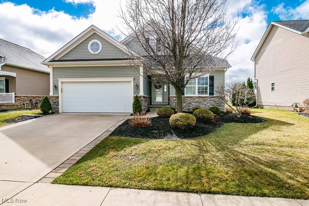 8268 Beaumont DR, Mentor, OH 44060