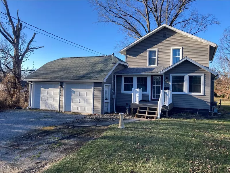 220 W Park AVE, Columbiana, OH 44408