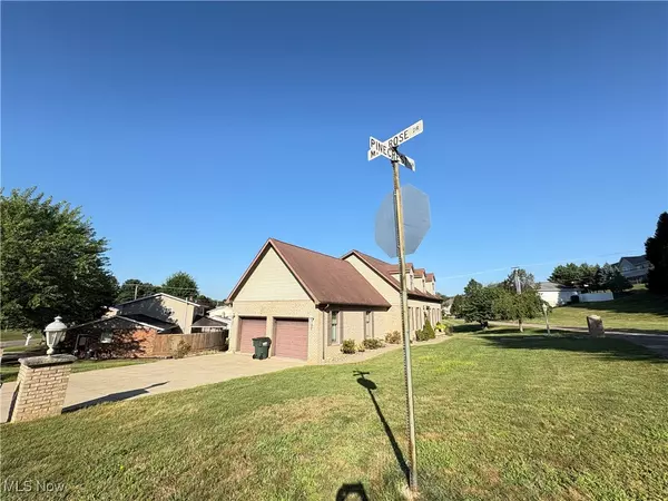 St Clairsville, OH 43950,100 Pinecrest DR