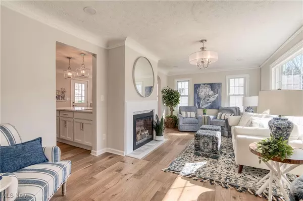 Cleveland Heights, OH 44118,3727 Bainbridge RD