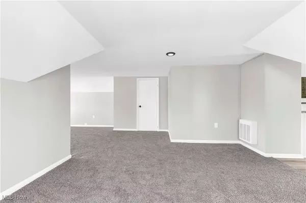 Cleveland, OH 44120,2638 E 126th ST #3