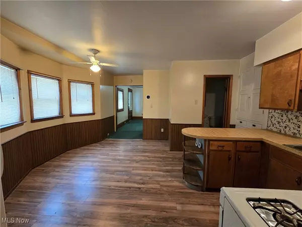 416 2nd ST NE Massillon, OH 44646