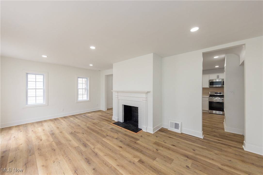 Shaker Heights, OH 44120,3694 Chelton RD