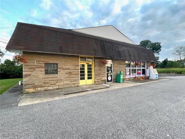 11253 Kinsman RD, Newbury, OH 44065