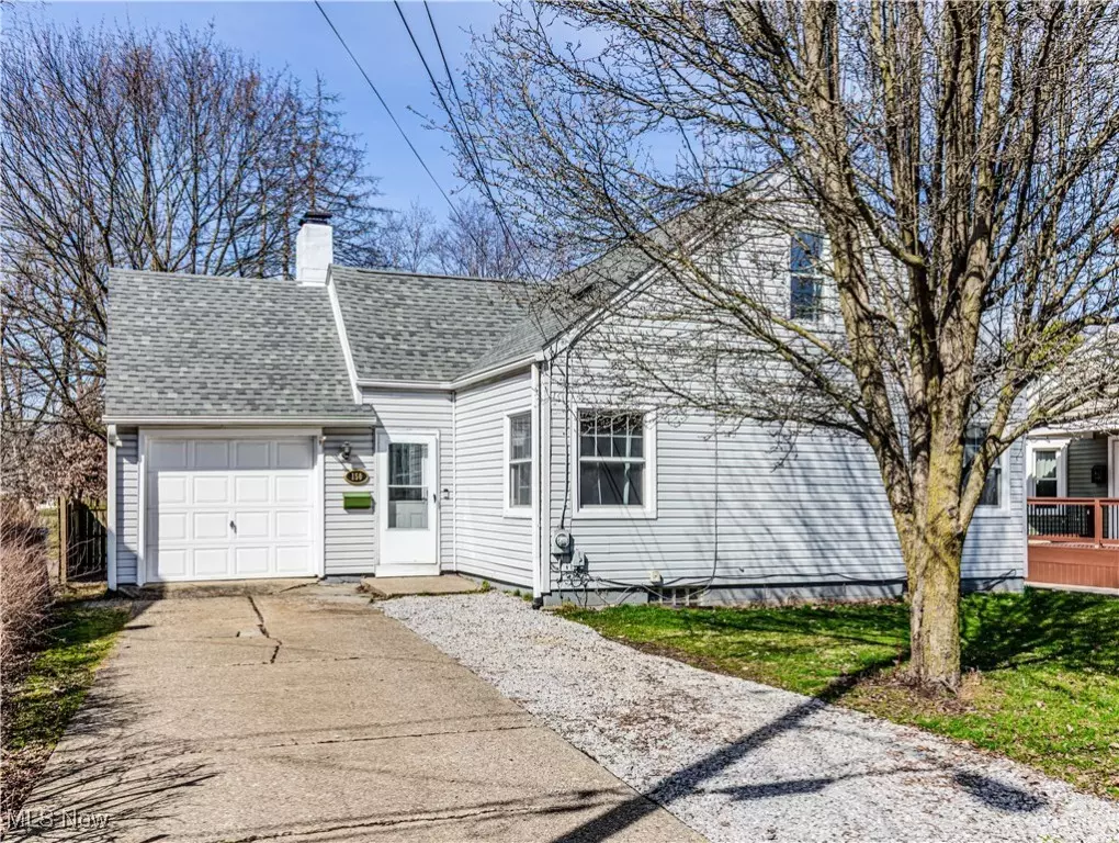 Akron, OH 44313,150 Wichita PL