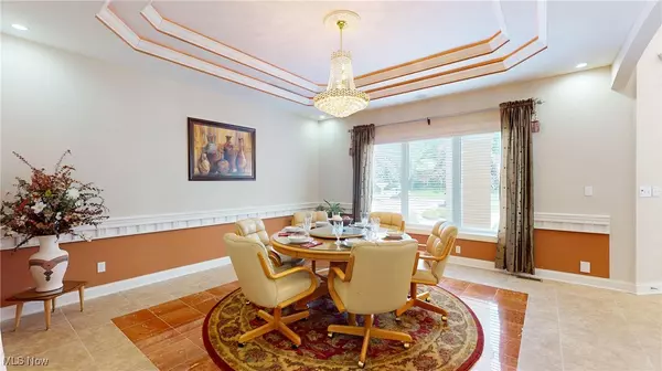 Aurora, OH 44202,460 Berwick CIR