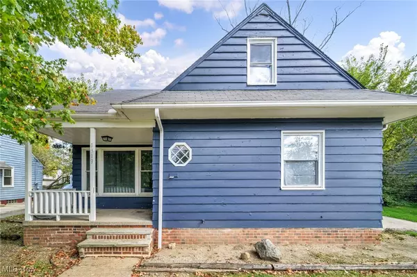 South Euclid, OH 44121,1819 Warrensville Center RD