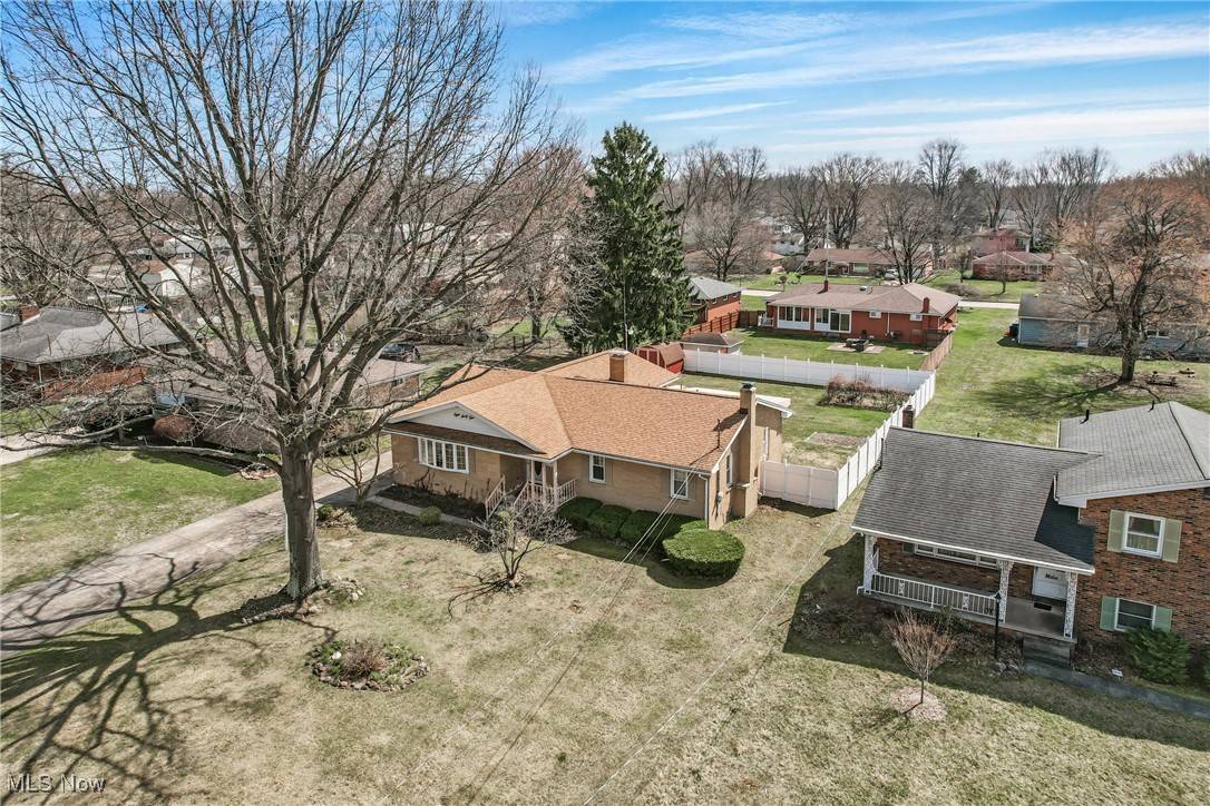 Campbell, OH 44405,865 Almasy DR