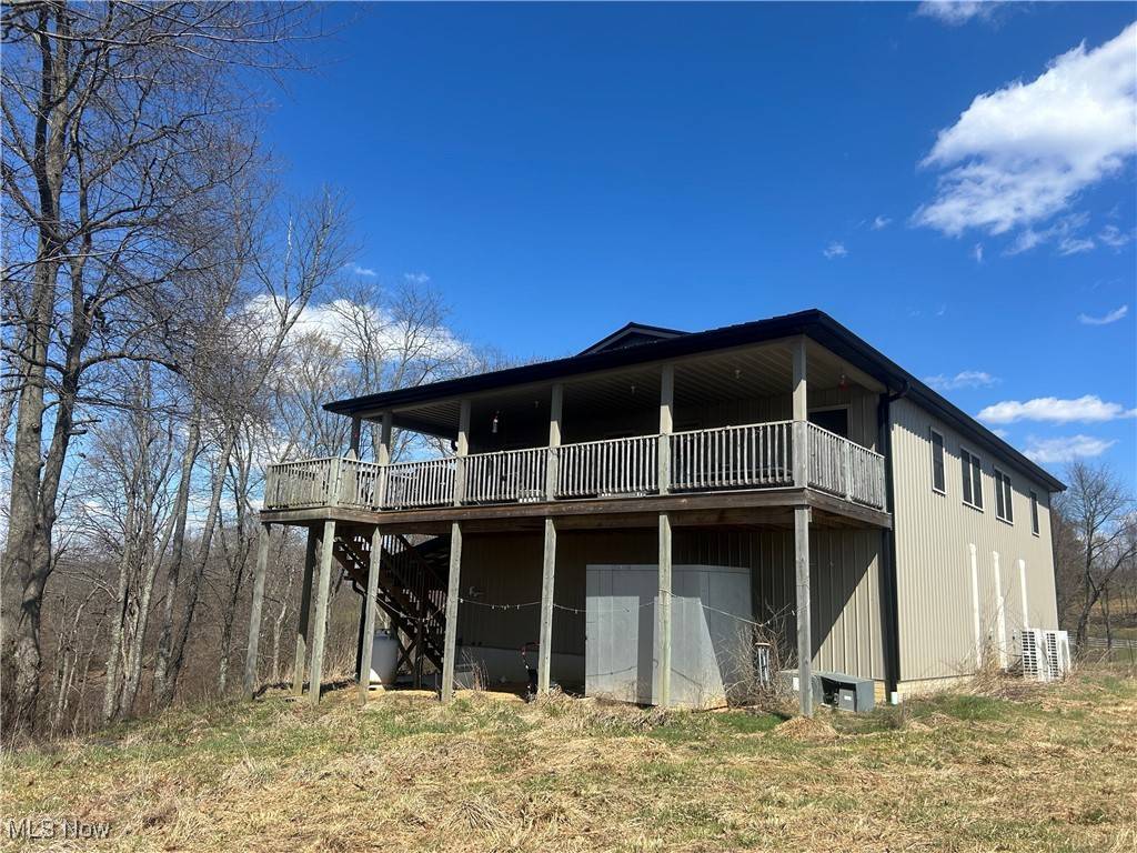 7255 Mitchell LN, Adamsville, OH 43802