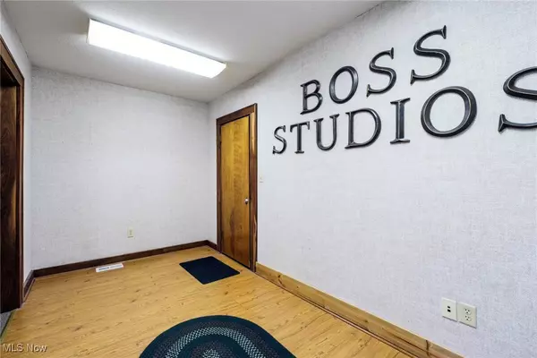 Hubbard, OH 44425,6178 Youngstown Hubbard RD