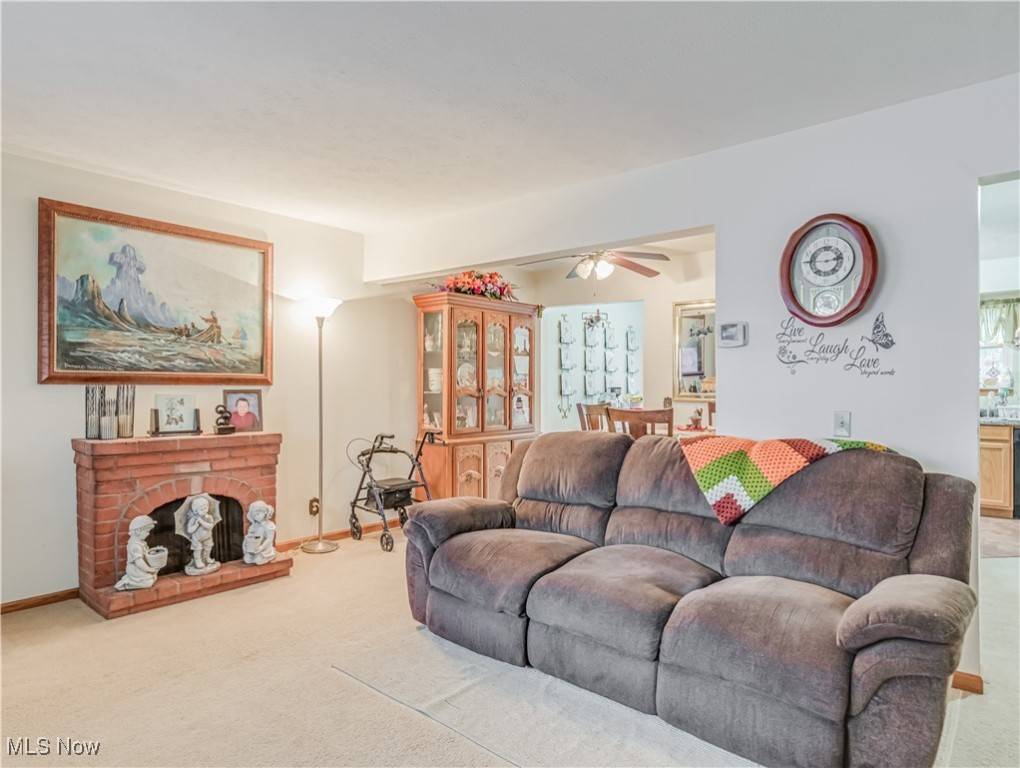 Stow, OH 44224,3807-3811 Osage ST