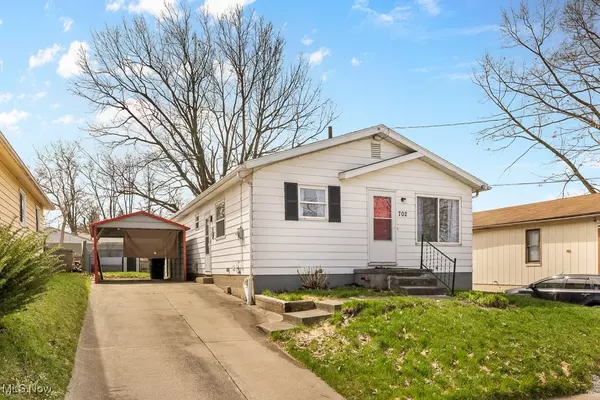 Akron, OH 44310,702 Annapolis AVE