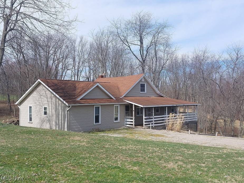 87478 SINFIELD ROAD RD, Hopedale, OH 43976