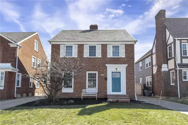 3691 Rolliston RD, Shaker Heights, OH 44120