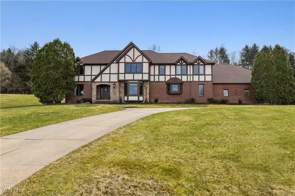 4700 Barnsleigh DR, Bath, OH 44333