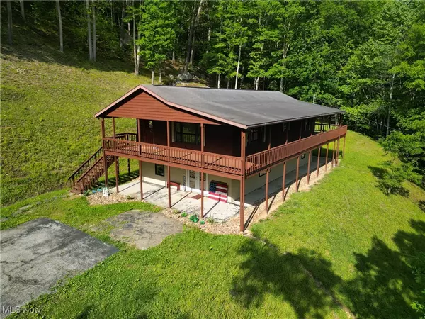 Clay, WV 25043,963 Ivydale RD