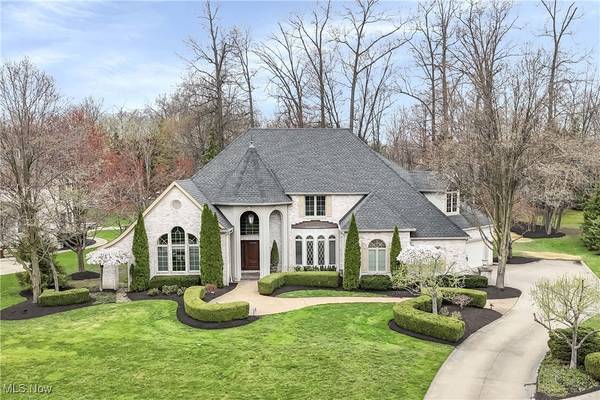3088 N Windsor CT, Westlake, OH 44145