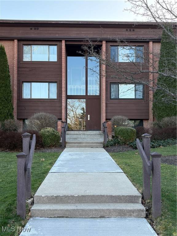 935 Canyon View RD #104, Northfield, OH 44067