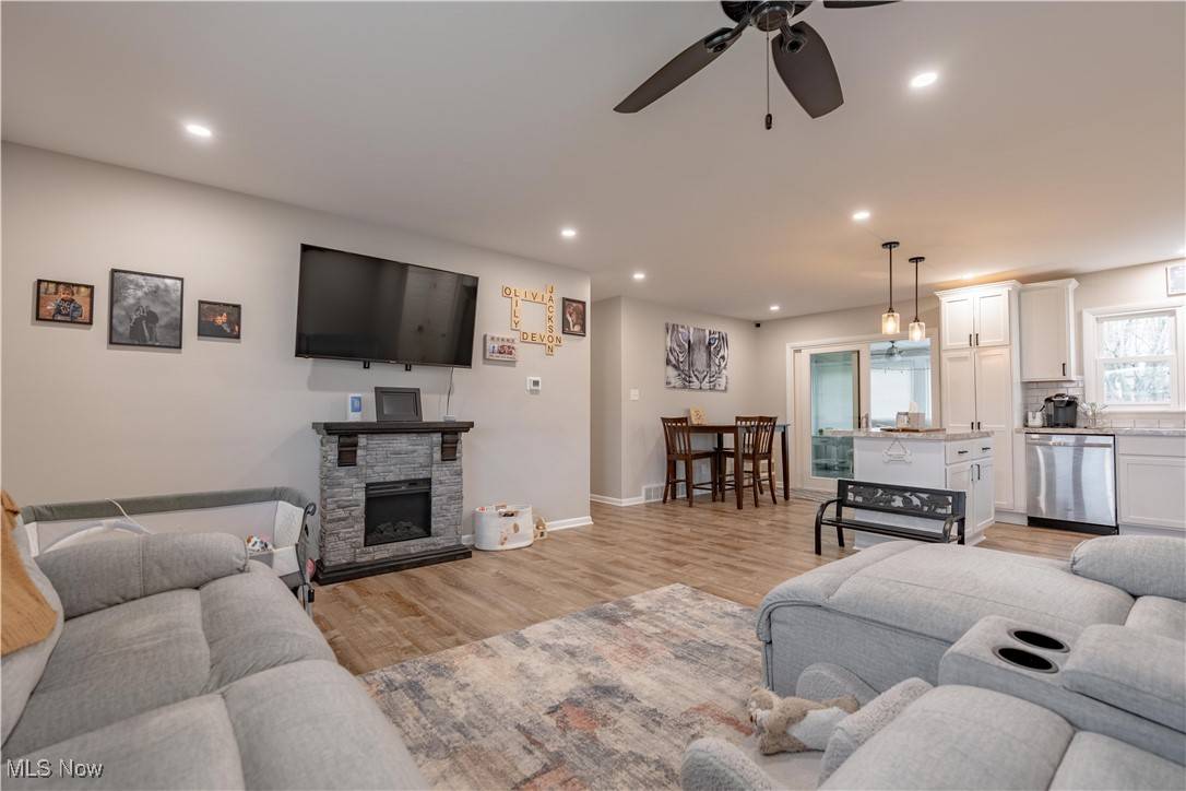 Springfield, OH 44312,3267 Nidover DR