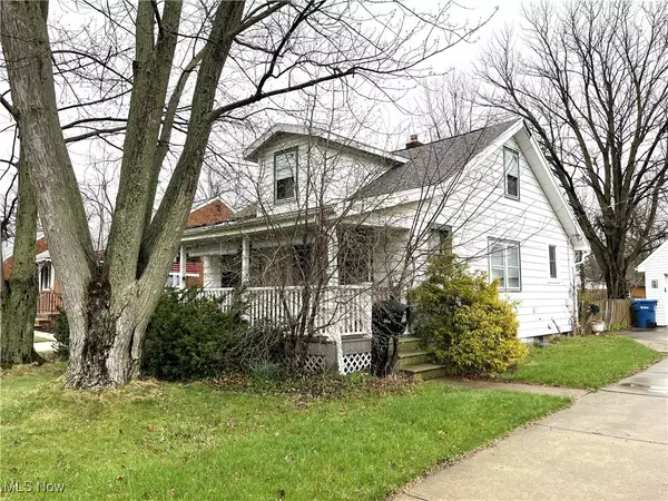 4001 W 224th ST, Fairview Park, OH 44126
