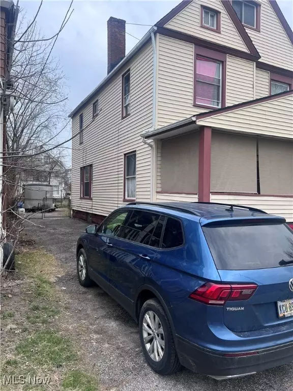 Cleveland, OH 44108,536 E 123rd ST