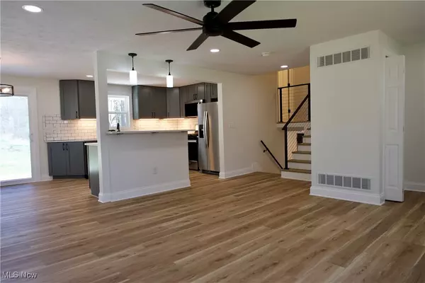 Norton, OH 44203,3007 Wilbanks DR